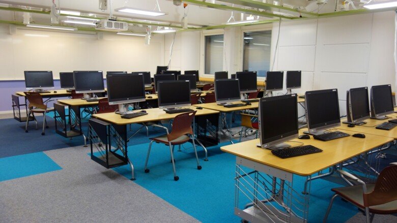 Computer lab room at KI campus Solna