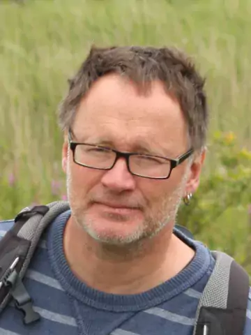 Dr. Johnsen