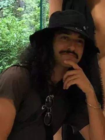 It is me, Ali