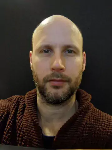 Portrait photograph of Gavin Poludniowski