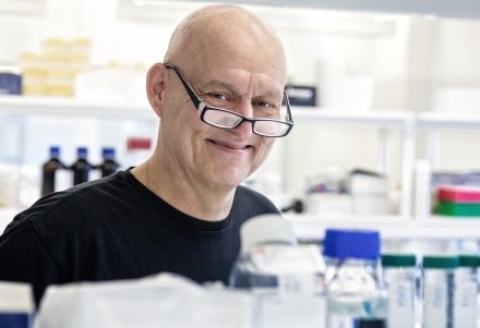 Pär Nordlund wearing glasses and smiles.